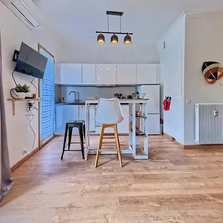 Appartement Cosy à 30 Mètres De La Antibes